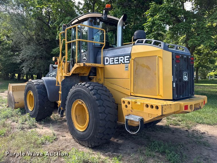 image for item EN0448 2010 John Deere 724K wheel loader