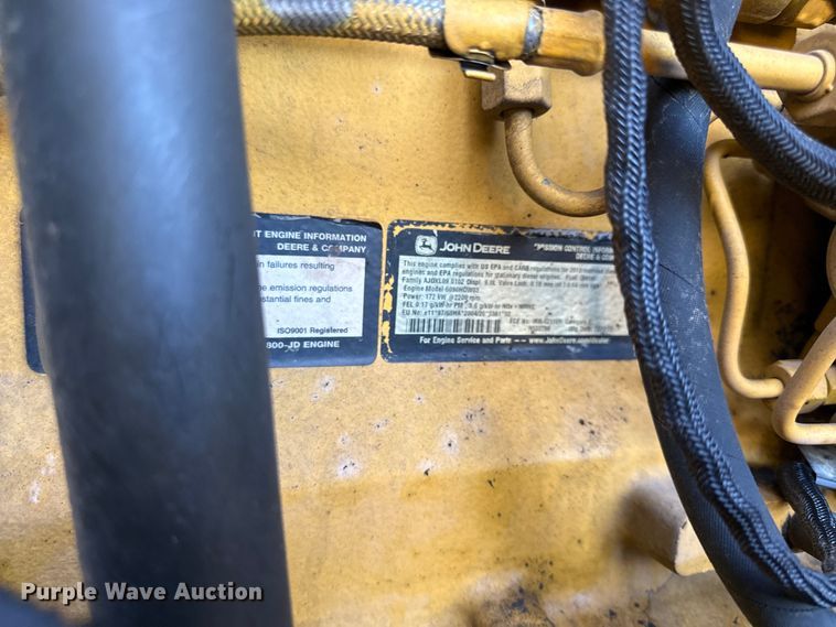 image for item EN0448 2010 John Deere 724K wheel loader