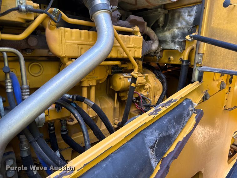 image for item EN0448 2010 John Deere 724K wheel loader
