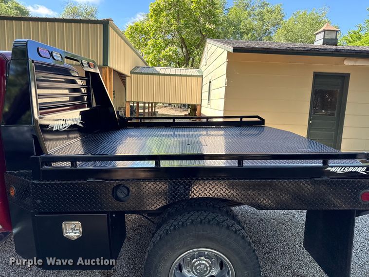 image for item EN0449 2001 Dodge Ram 3500 Ext. Cab flatbed pickup truck