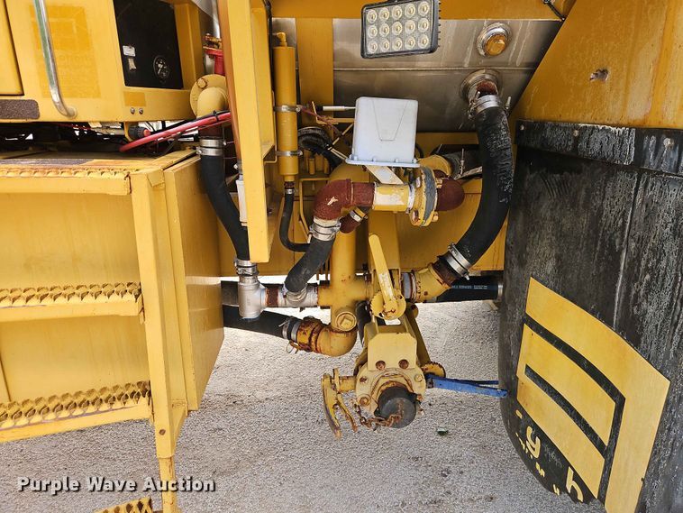 image for item EO7387 Terra-Gator 1803 sprayer