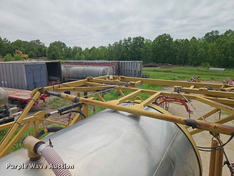 image for item EO7387 Terra-Gator 1803 sprayer