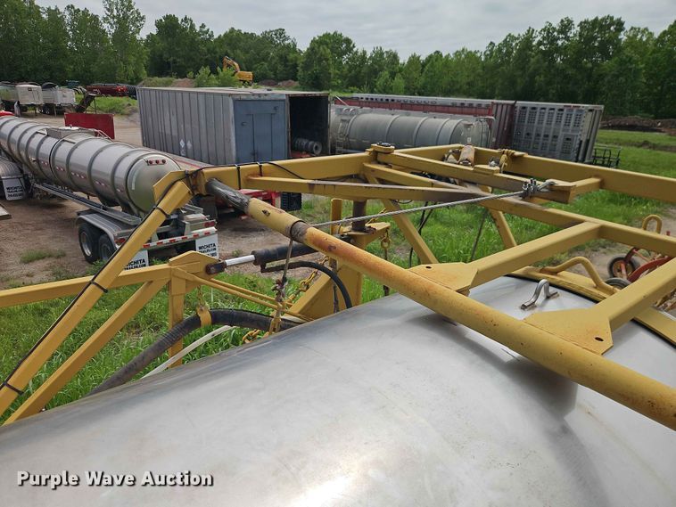 image for item EO7387 Terra-Gator 1803 sprayer