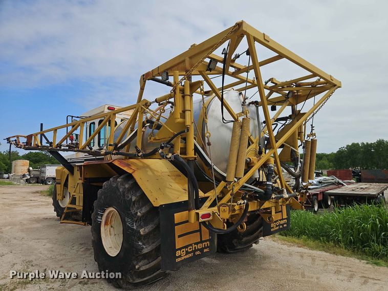 image for item EO7387 Terra-Gator 1803 sprayer