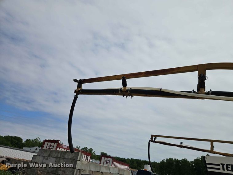 image for item EO7387 Terra-Gator 1803 sprayer