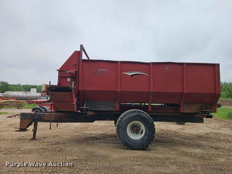 image for item EO7406 Roda feed wagon