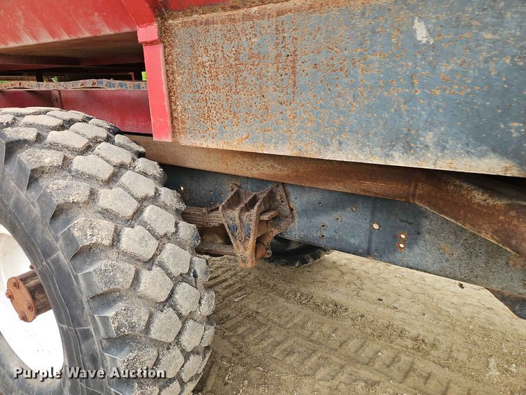 image for item EO7406 Roda feed wagon