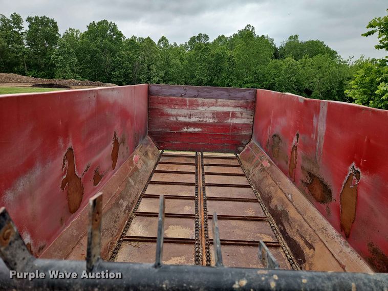 image for item EO7406 Roda feed wagon
