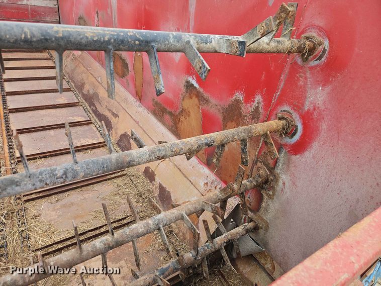 image for item EO7406 Roda feed wagon