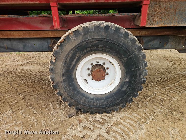 image for item EO7406 Roda feed wagon