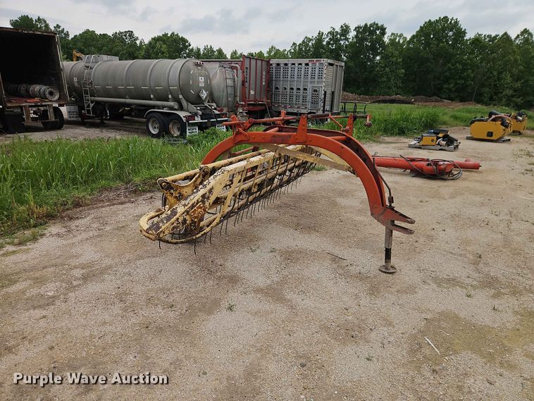 image for item EO7408 New Holland 259 hay rake