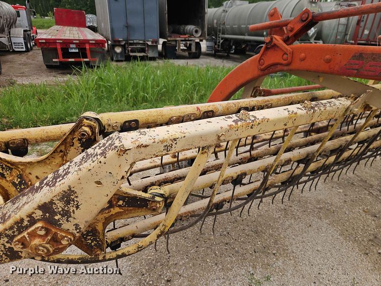 image for item EO7408 New Holland 259 hay rake