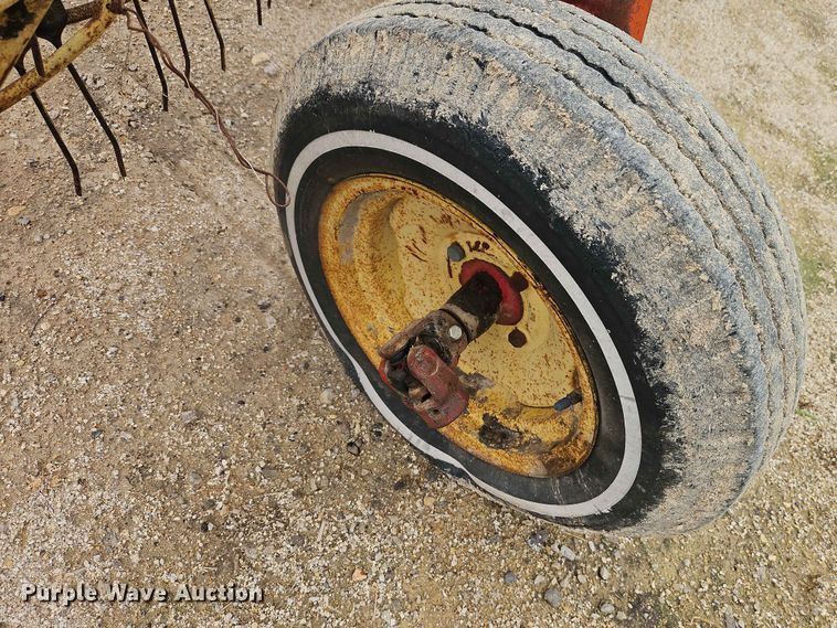 image for item EO7408 New Holland 259 hay rake