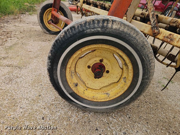 image for item EO7408 New Holland 259 hay rake