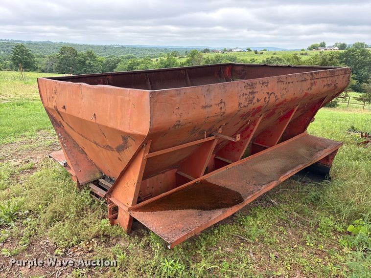image for item ET2118 Highway Equipment Company manure spreader bed