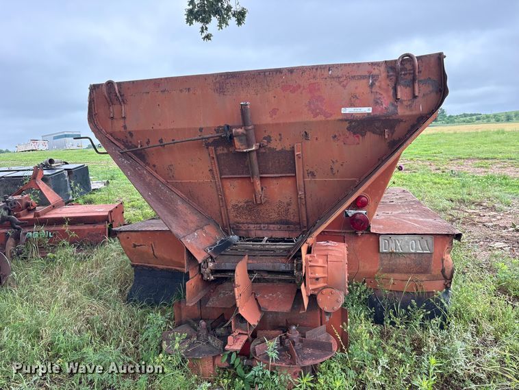 image for item ET2118 Highway Equipment Company manure spreader bed