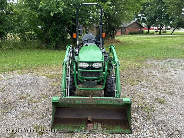image for item ET6269 John Deere 2520 MFWD tractor