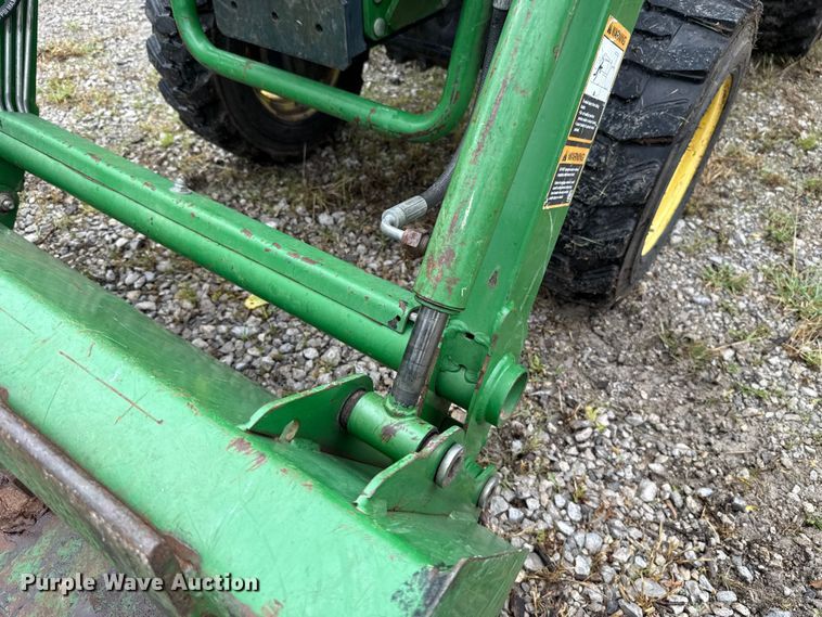 image for item ET6269 John Deere 2520 MFWD tractor