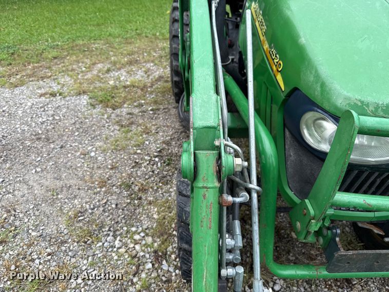 image for item ET6269 John Deere 2520 MFWD tractor