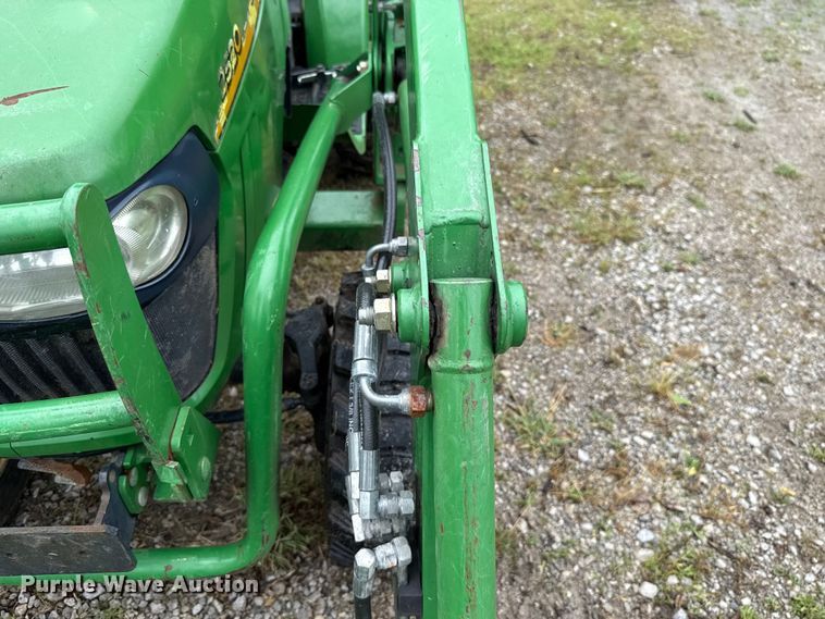image for item ET6269 John Deere 2520 MFWD tractor
