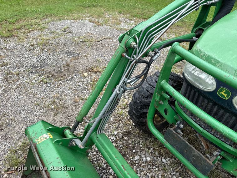 image for item ET6269 John Deere 2520 MFWD tractor