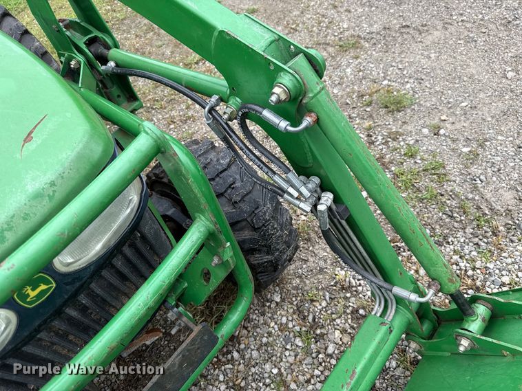 image for item ET6269 John Deere 2520 MFWD tractor