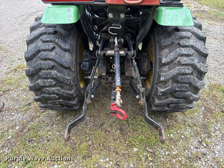 image for item ET6269 John Deere 2520 MFWD tractor