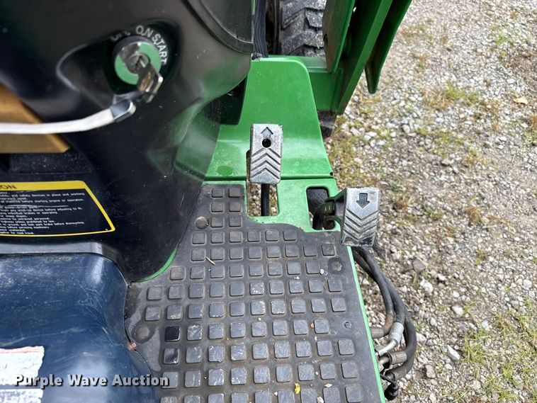 image for item ET6269 John Deere 2520 MFWD tractor