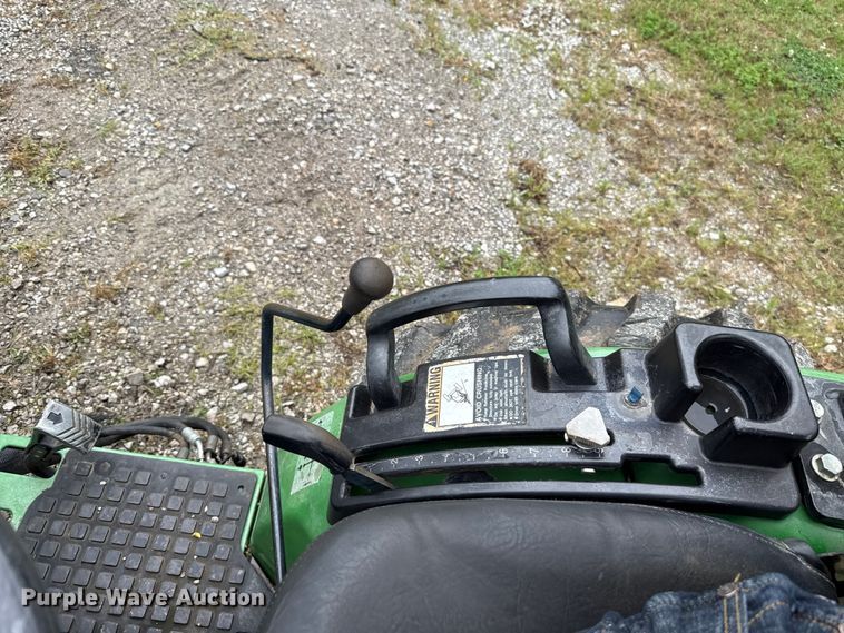 image for item ET6269 John Deere 2520 MFWD tractor