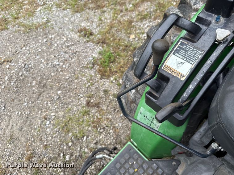 image for item ET6269 John Deere 2520 MFWD tractor