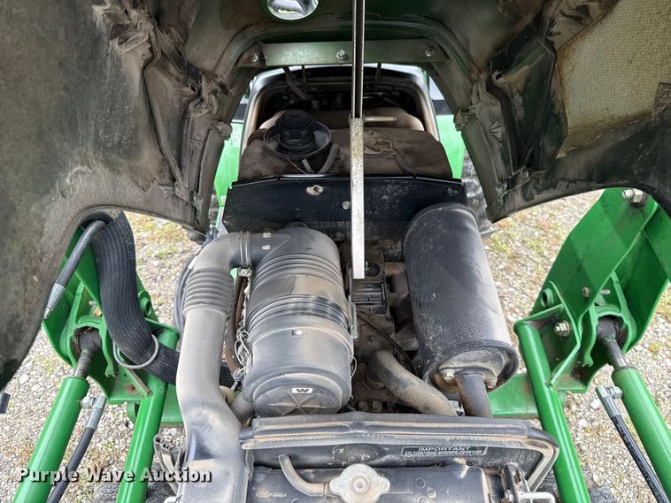 image for item ET6269 John Deere 2520 MFWD tractor
