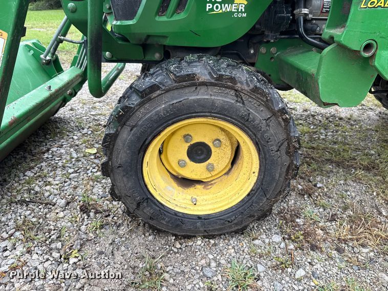 image for item ET6269 John Deere 2520 MFWD tractor
