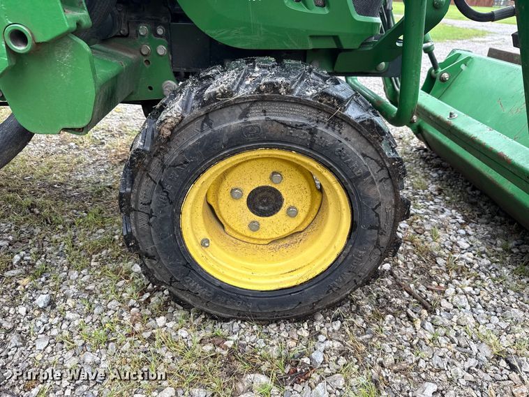 image for item ET6269 John Deere 2520 MFWD tractor