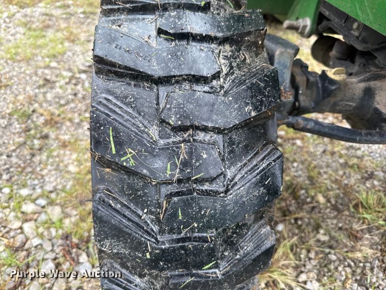 image for item ET6269 John Deere 2520 MFWD tractor
