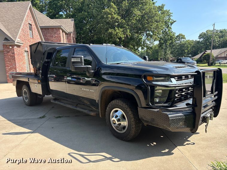 image for item EU5603 2021 Chevrolet Silverado 3500HD Crew Cab bale bed pickup truck