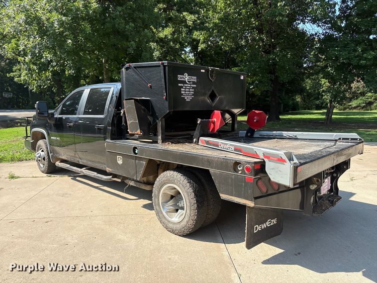 image for item EU5603 2021 Chevrolet Silverado 3500HD Crew Cab bale bed pickup truck