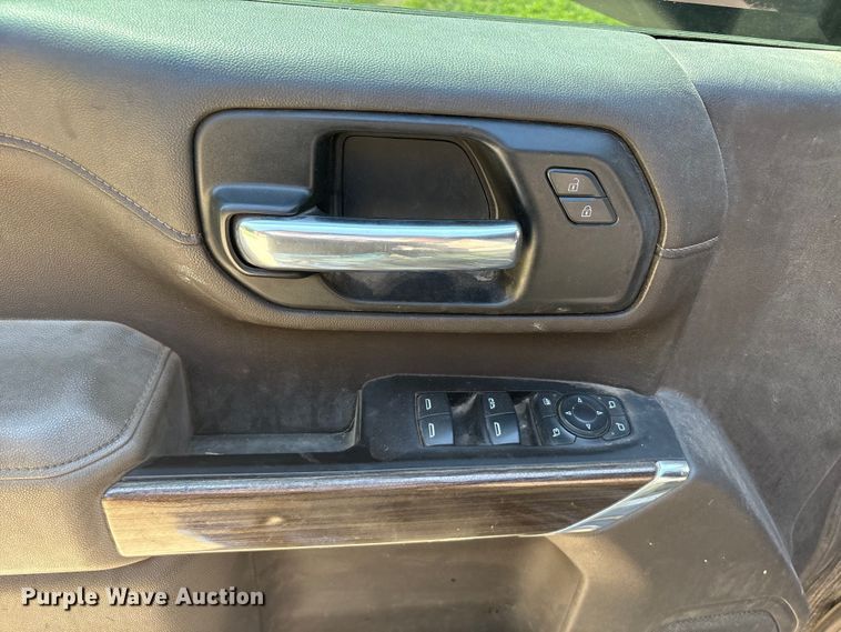 image for item EU5603 2021 Chevrolet Silverado 3500HD Crew Cab bale bed pickup truck