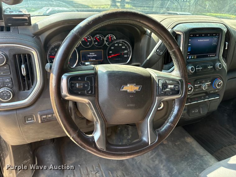 image for item EU5603 2021 Chevrolet Silverado 3500HD Crew Cab bale bed pickup truck