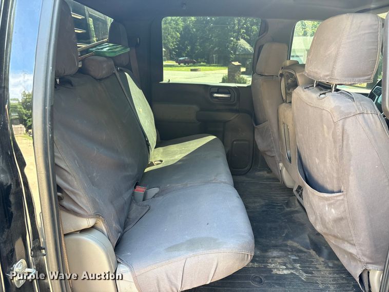 image for item EU5603 2021 Chevrolet Silverado 3500HD Crew Cab bale bed pickup truck