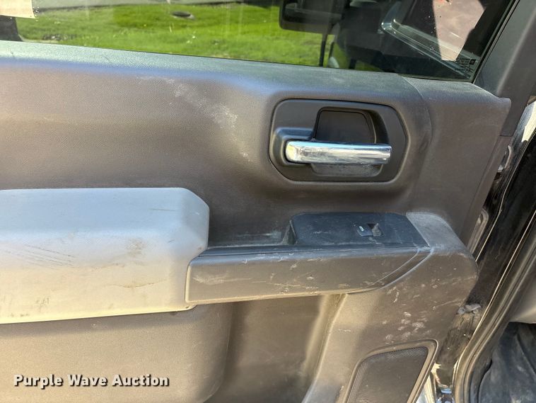 image for item EU5603 2021 Chevrolet Silverado 3500HD Crew Cab bale bed pickup truck