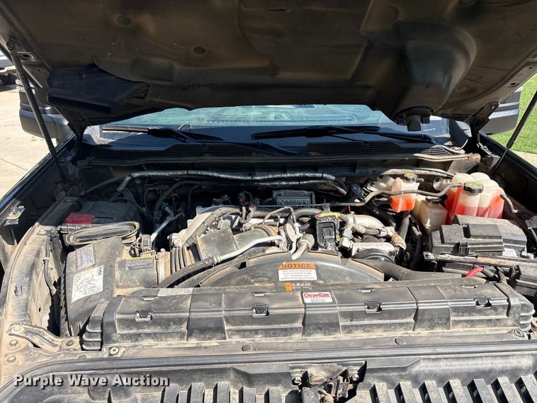 image for item EU5603 2021 Chevrolet Silverado 3500HD Crew Cab bale bed pickup truck