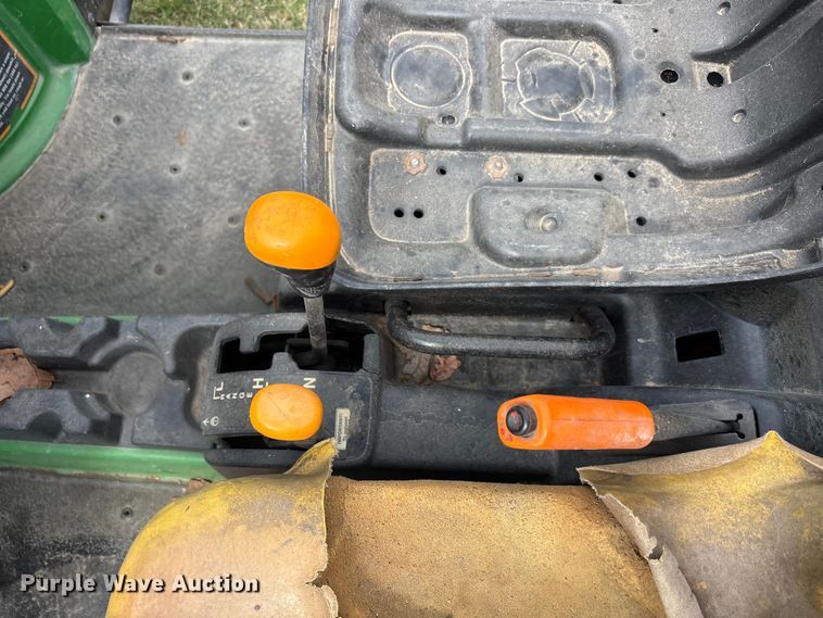 image for item EU5612 2006 John Deere HPX Gator utility vehicle