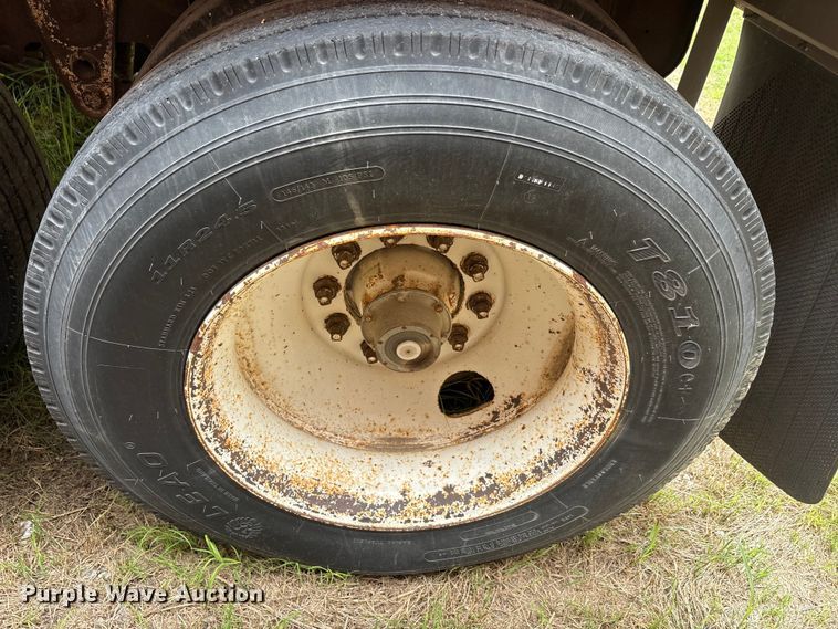 image for item EU5617 1993 Timpte, Inc grain trailer