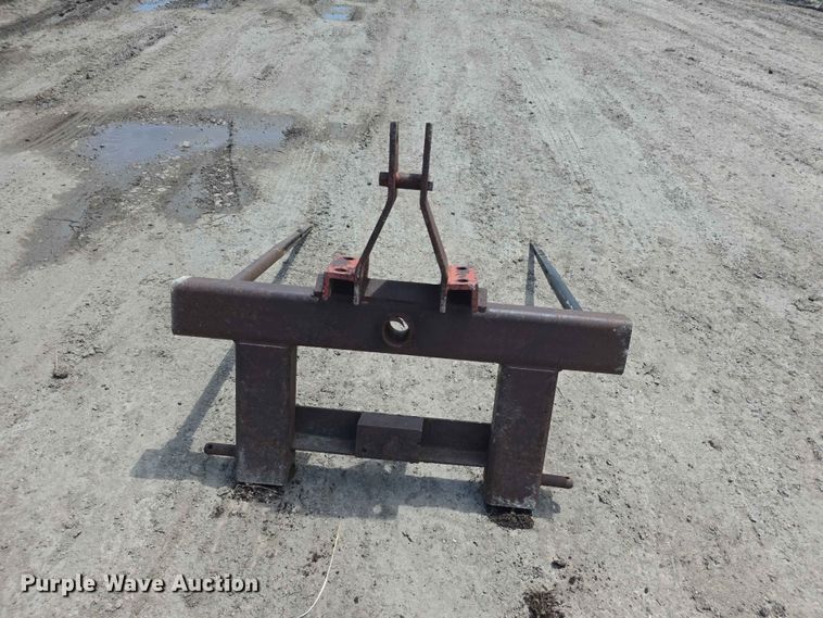 image for item EV2239 (2) bale spears 