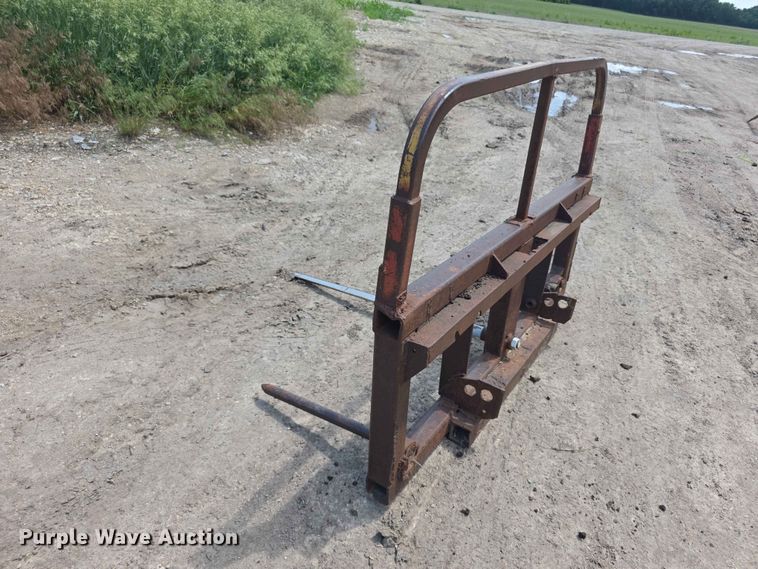 image for item EV2239 (2) bale spears 