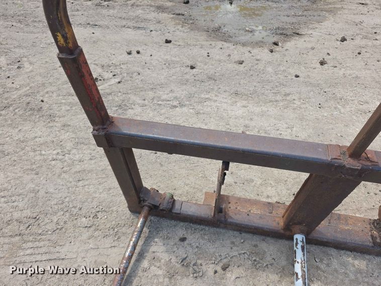 image for item EV2239 (2) bale spears 