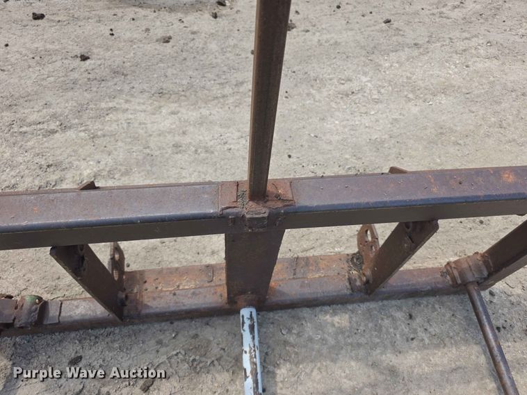 image for item EV2239 (2) bale spears 