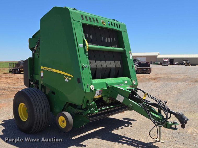 image for item EW0134 2019 John Deere 560M round baler