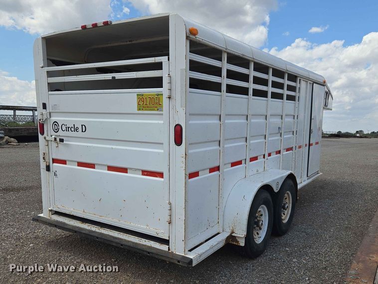 image for item EW0207 2000 Circle D 6816GNST livestock trailer