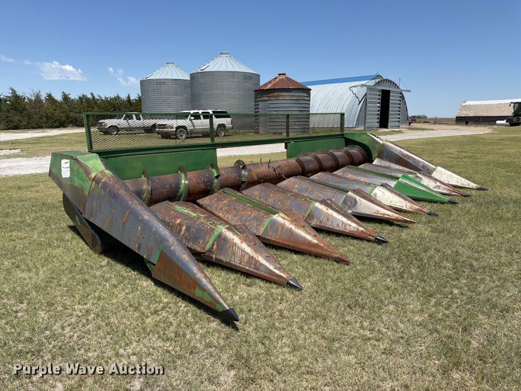 image for item EW4780 John Deere corn head